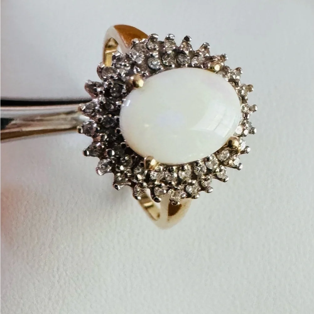 Vintage 10K Yellow Gold Opal Diamond Ring Halo Cocktail Statement size 9
